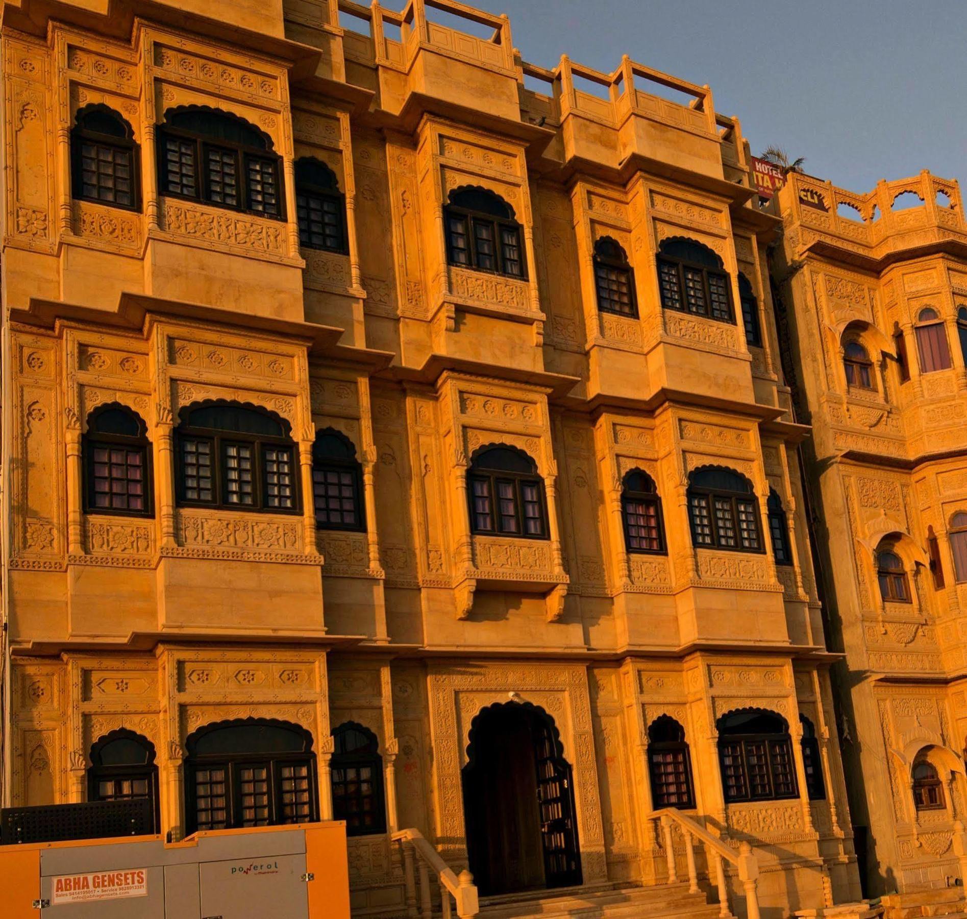 Hotel The Golden House Jaisalmer Esterno foto